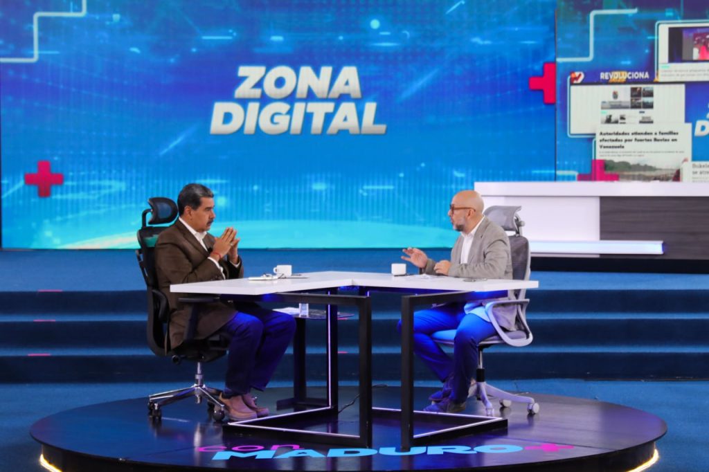 NICOLAS MADRUO CON PEREZ PIRELA